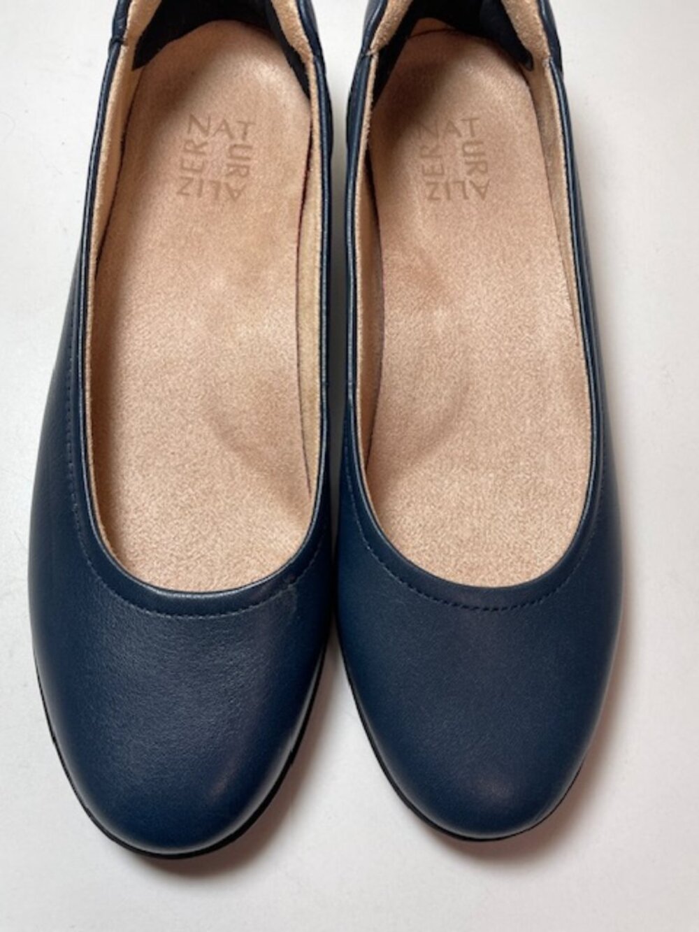 Naturalizer Navy Flats Size 8.5 M Excellet Condition